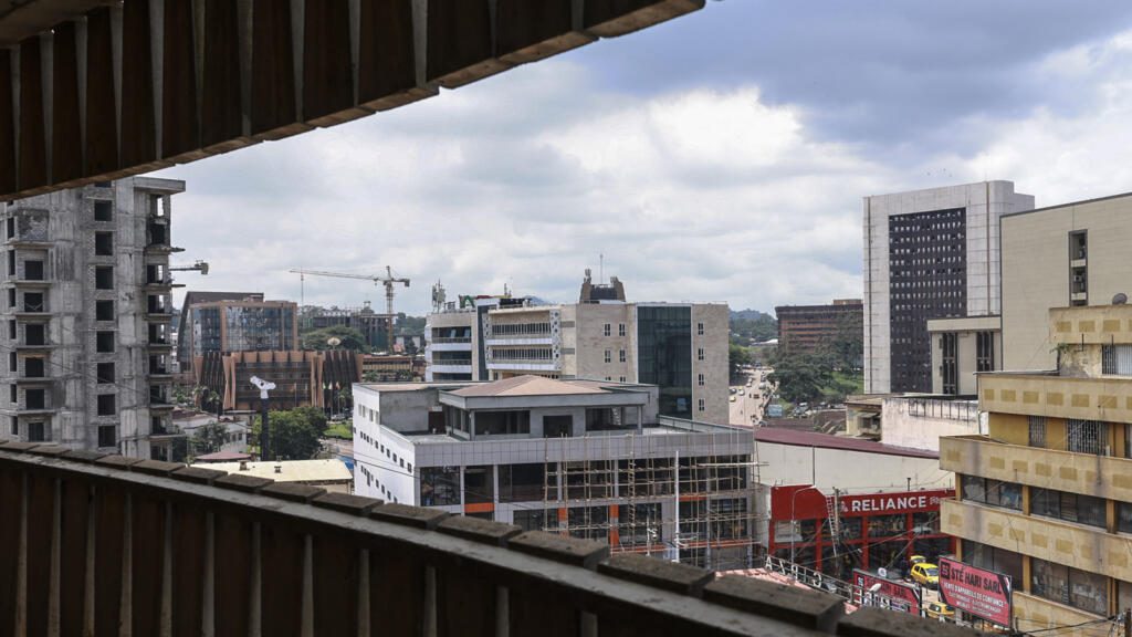 Cameroun: près de 6 000 fonctionnaires et agents de l'État menacés de suspension de salaire pour absentéisme