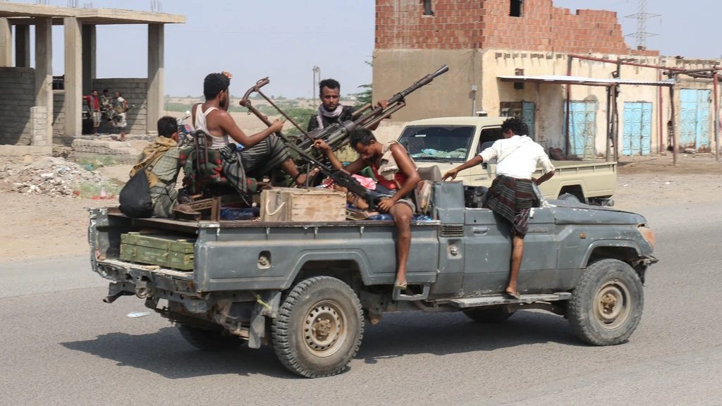 Houthi's beginnen offensief, een van de zwaarste gevechten in Jemen in jaren