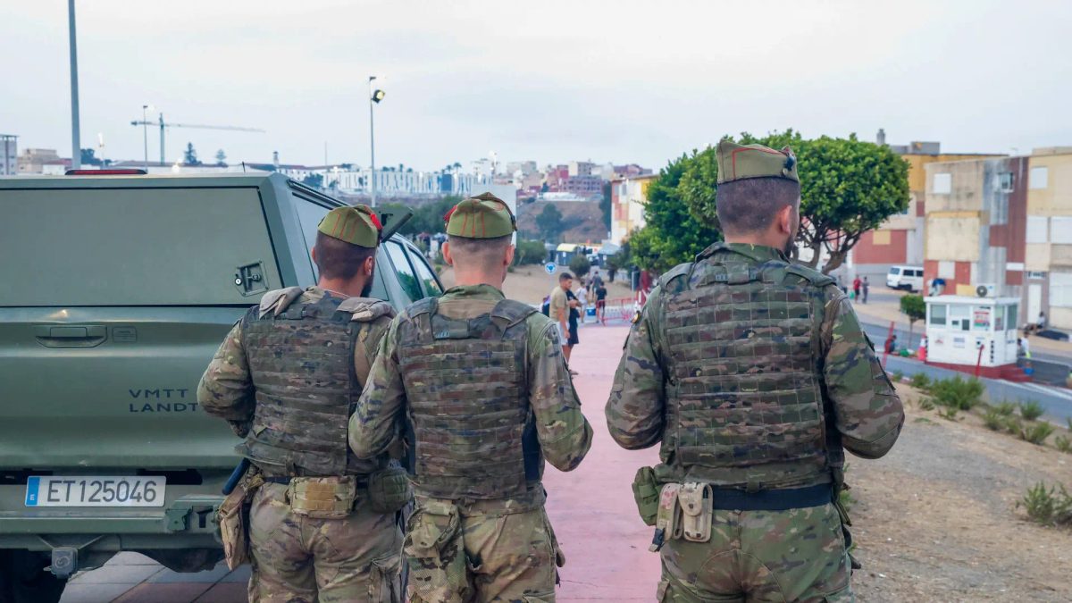 Crisis migratoria en Ceuta, en directo | España y Marruecos refuerzan las fronteras de Ceuta y Melilla ante los llamami…