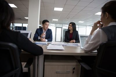 Aantal zakt naar laagste peil sinds 2020: bedrijven hebben minder openstaande vacatures