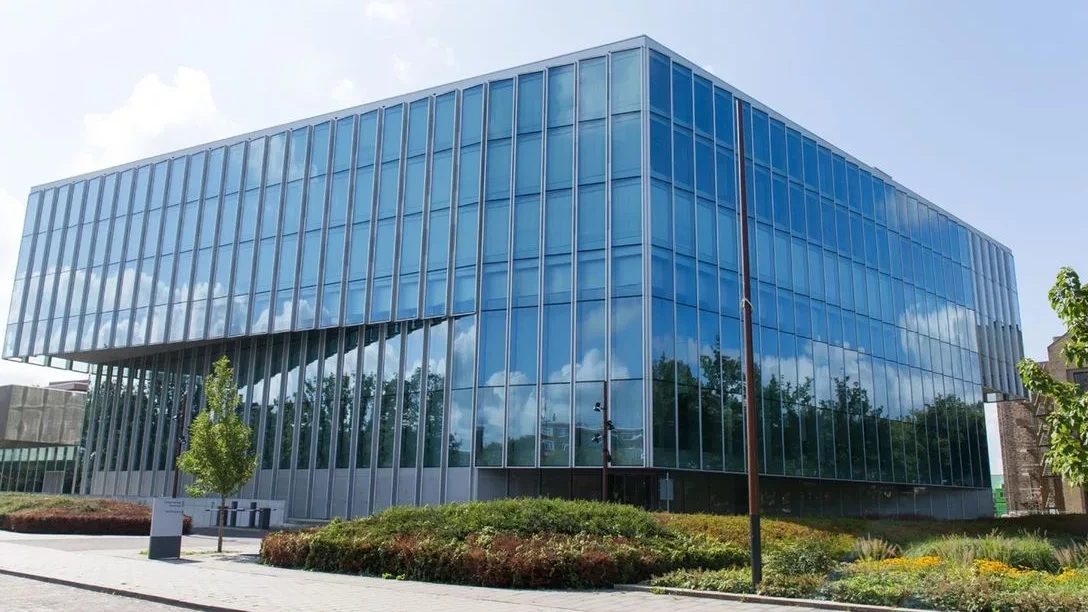 Rechtbank Zwolle ontruimd vanwege brand in parkeergarage