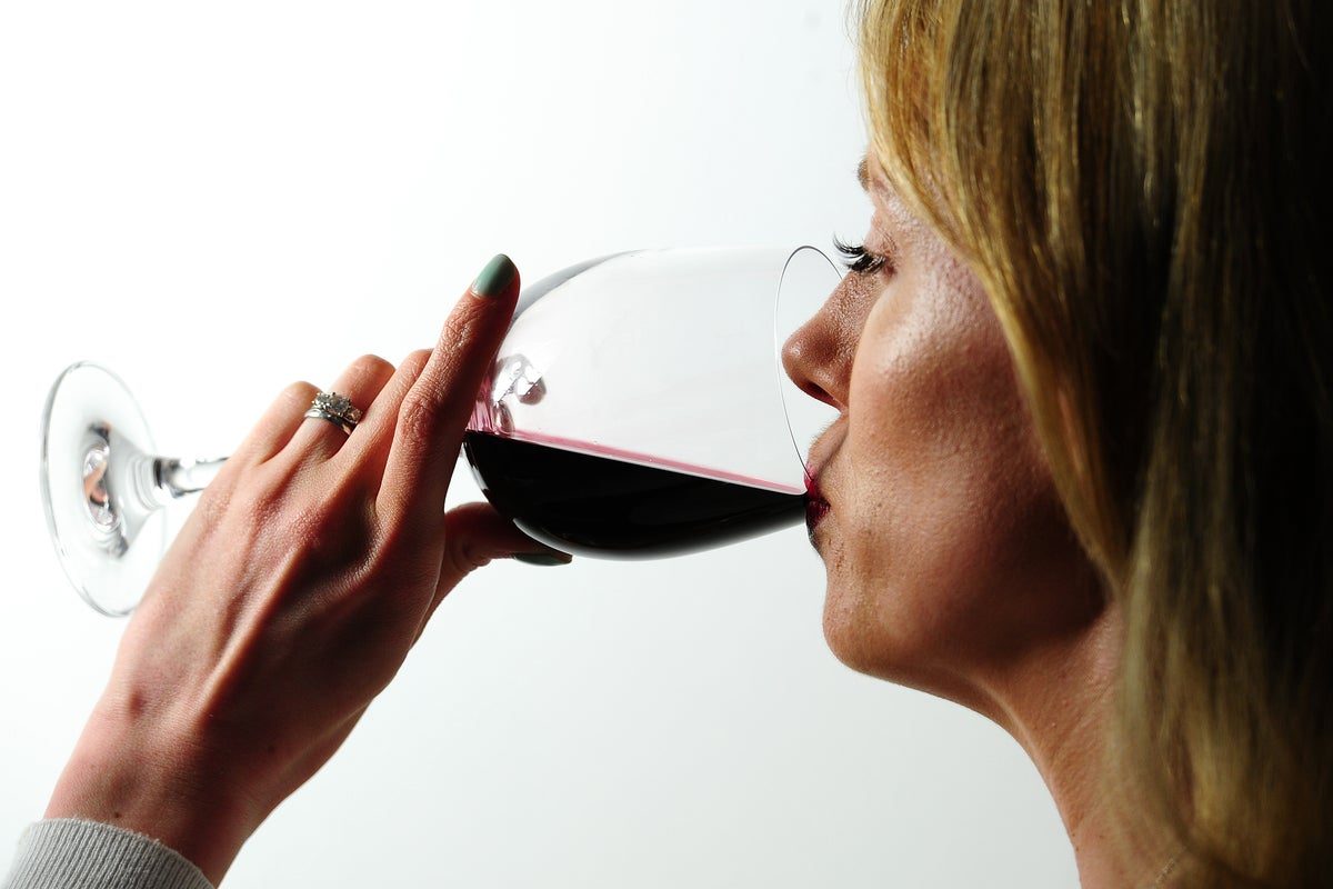 New research suggests quitting alcohol changes the brain. Here’s how