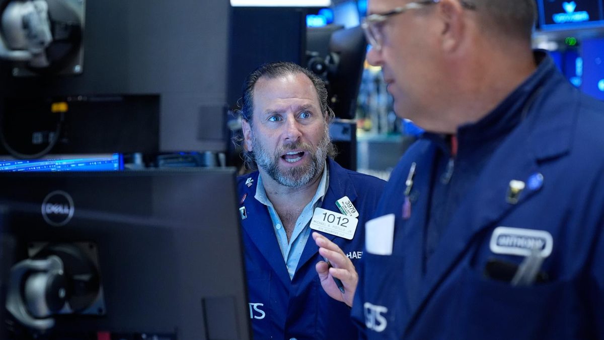 Global benchmarks mostly rise after Wall Street's rally