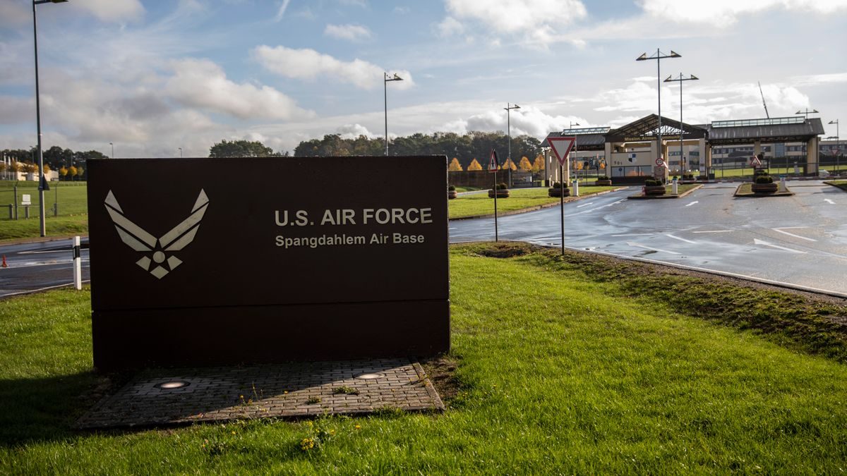 Spangdahlem in Rheinland-Pfalz: Militärflugzeug bei US-Airbase abgestürzt – ein Verletzter