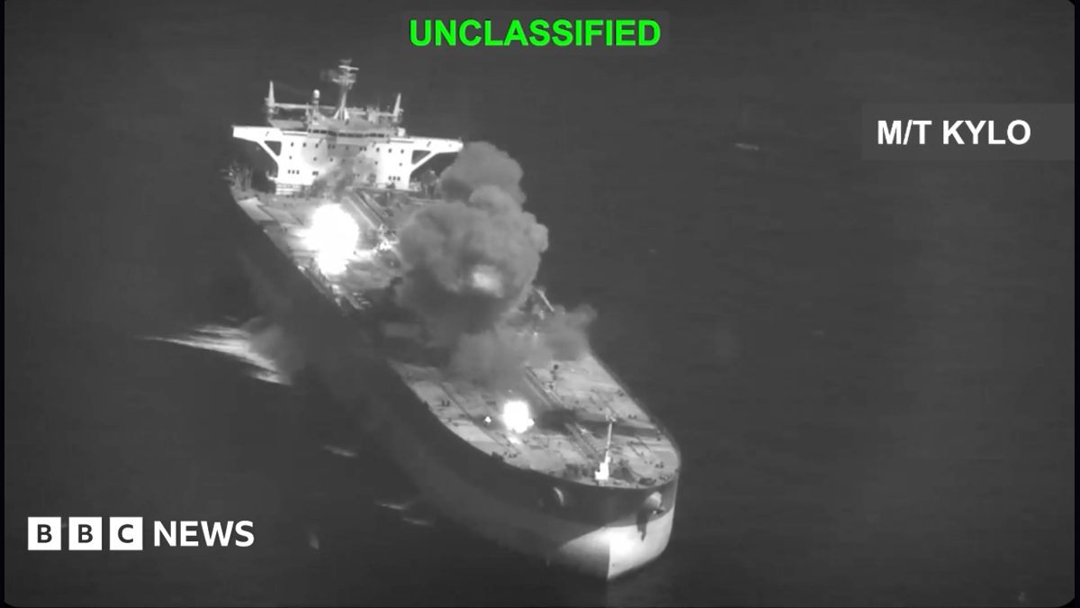 US hits three Iranian oil tankers after saying its warships were targeted