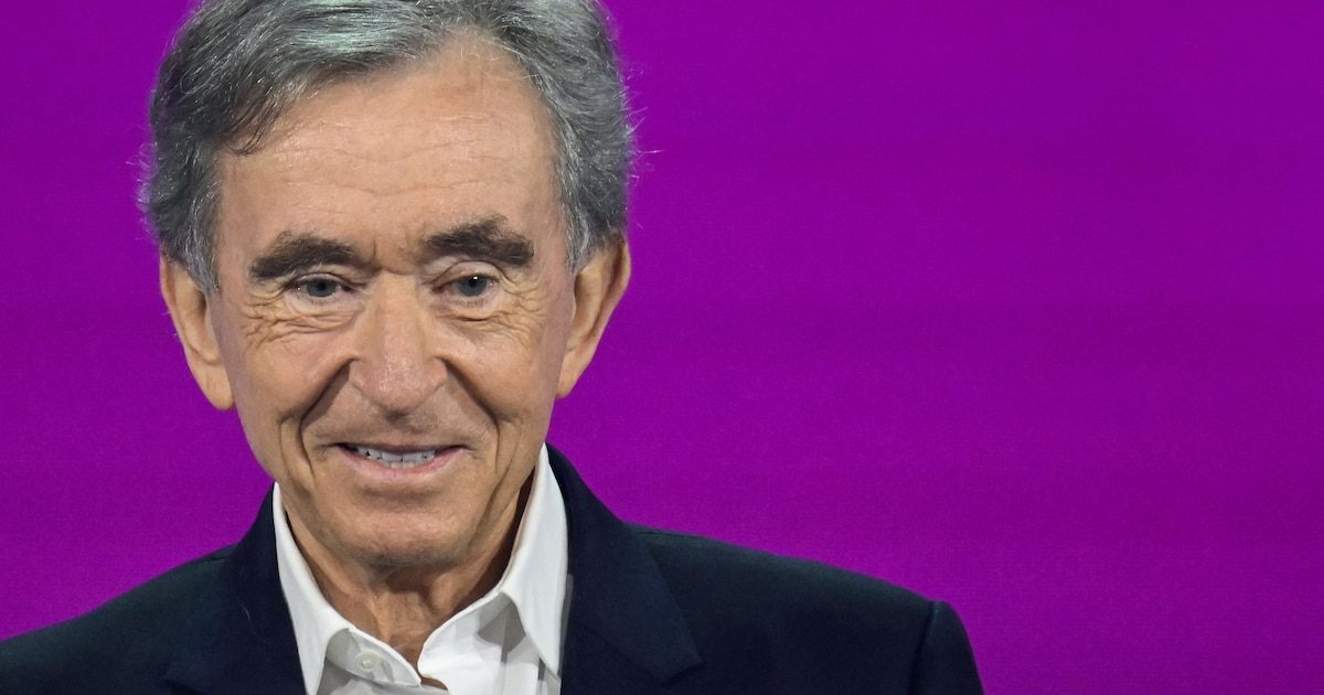 Ce magnat français du luxe ne fait plus partie du top 10 des gens les plus riches au monde : voici qui le dépasse désor…