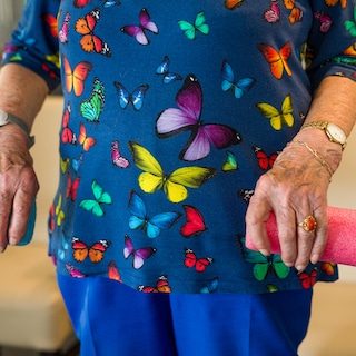 Wereld Alzheimer Dag brengt ouderen samen door cognitieve fitness. ‘Mijn vader bewoog te weinig, dus zelf wil ik dat we…