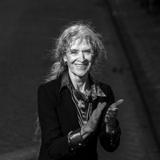 Mensje van Keulen schrijft het Boekenweekgeschenk: ‘Een eerbetoon aan een indrukwekkend oeuvre’