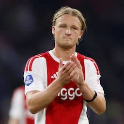 Ajax-spits Dolberg loopt knieblessure op en is 'langere tijd' uitgeschakeld