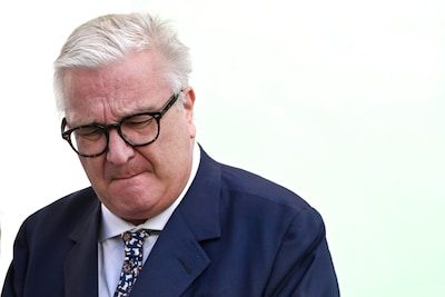 Na 15 jaar: prins Laurent hoopt eindelijk zijn 50 miljoen euro terug te krijgen van Libië