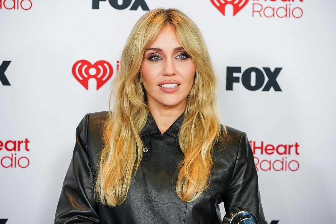 Miley dropper etternavnet – pappa Billy Ray svarer på ryktene