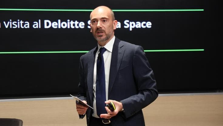 L’IA entra in azienda, ma la sicurezza resta indietro: l'allarme di Deloitte