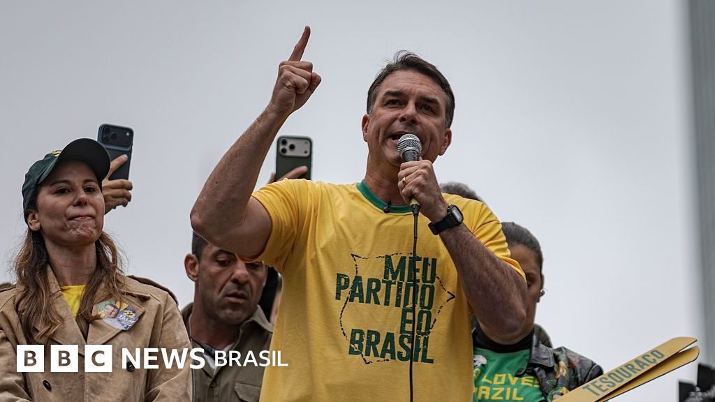 Flávio é investigado pelo STF no caso 'Dark Horse', mas inquérito está sob sigilo