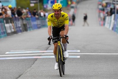 Zieke Victor Campenaerts staakt de strijd, Remco Evenepoel ziet zes vluchters wegrijden en rekent zelf op “sprint in kl…