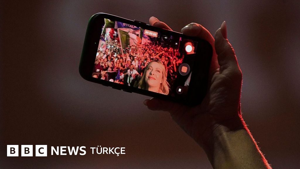 Giorgia Meloni İtalya'da iktidarda en uzun süre kalma rekorunu kırdı