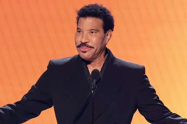 Lionel Richie back in hospital and undergoes heart procedure with tour dates cancelled