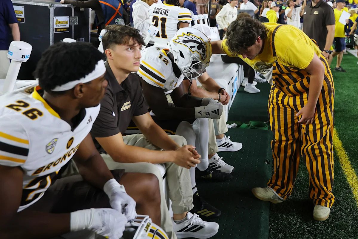 Western Michigan coach: 'I know when I looked up at the clock, it was past zeroes before we touched it' ahead of Michig…