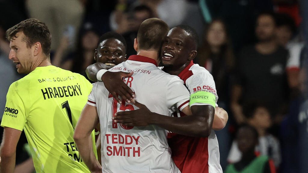 Monaco renverse le PSG au Parc des Princes et reprend la tête du championnat