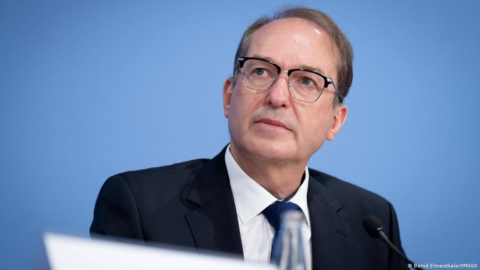 AfD-nahe Stiftung stellt Strafanzeige gegen Dobrindt
