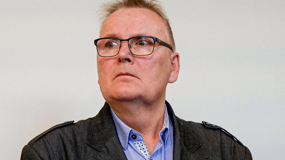 Były senator PIS wlókł psa za samochodem aż do jego śmierci. Nie odbędzie kary