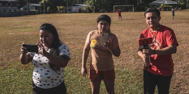 Au Brésil, l’accès à Internet fait entrer les peuples amazoniens dans la campagne présidentielle : « Cela montre aux po…