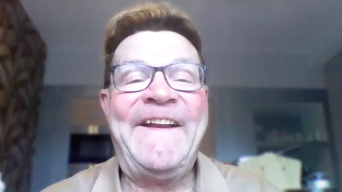 Arie deelt voortgang van stralend wit gebit na afloop B&B Vol Liefde