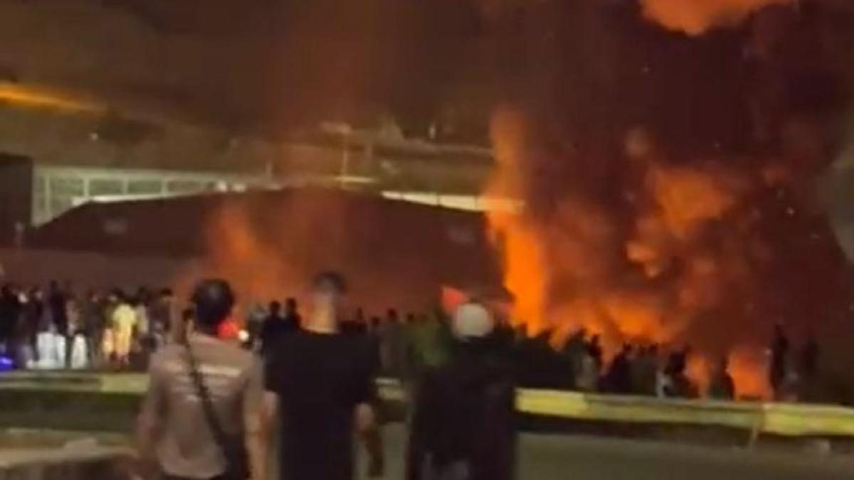 Un incendio en el asentamiento de las Naves del Tarajal calcina unas 40 chabolas de inmigrantes