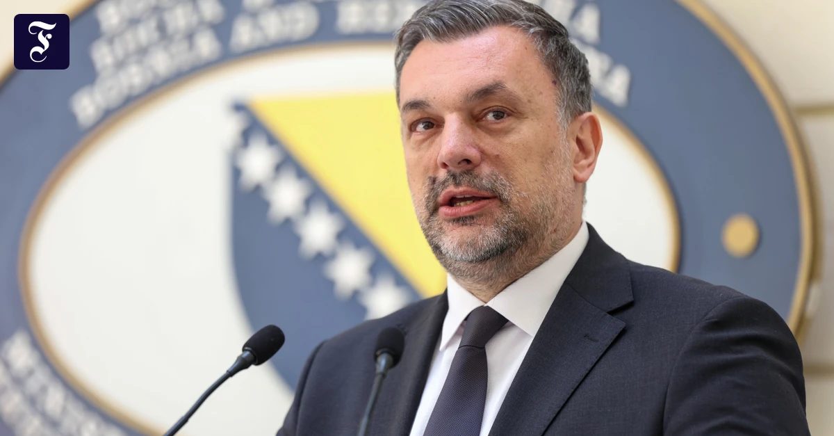 Bosniens Außenminister: „Serbien verankert die Verherrlichung von Kriegsverbrechen in seiner nationalen Identität“