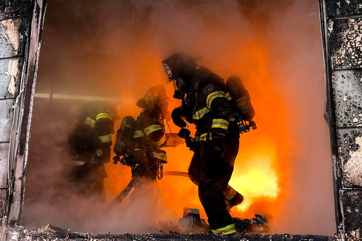 These 15 Riveting Photos of Firefighters in Action Showcase the Strength and Courage They Need to Risk Their Lives to S…