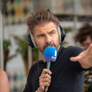 Mogen journalisten schnabbelen op debatten? ‘Dit gaat om meer dan een sporadische klus voor een fles wijn en een onkost…