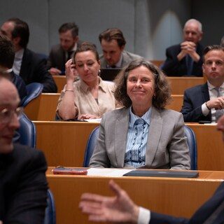 Politie hekelt Marjolein Faber, die loyaliteit Amsterdamse wijkagent in twijfel trekt