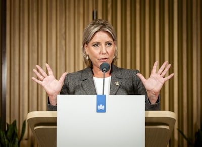 Cultuurminister wil grotere toezichtstaak Commissariaat voor de Media na hervorming NPO