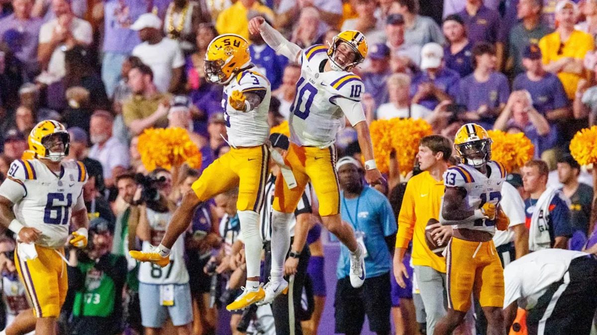 College football Week 1 overreactions: Dabo is done, Western Michigan was robbed, Oregon is a fraud