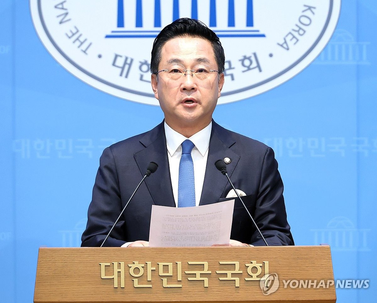 與 "장동혁, 이승만연구원과도 회동…국힘판 리박스쿨 만드나"