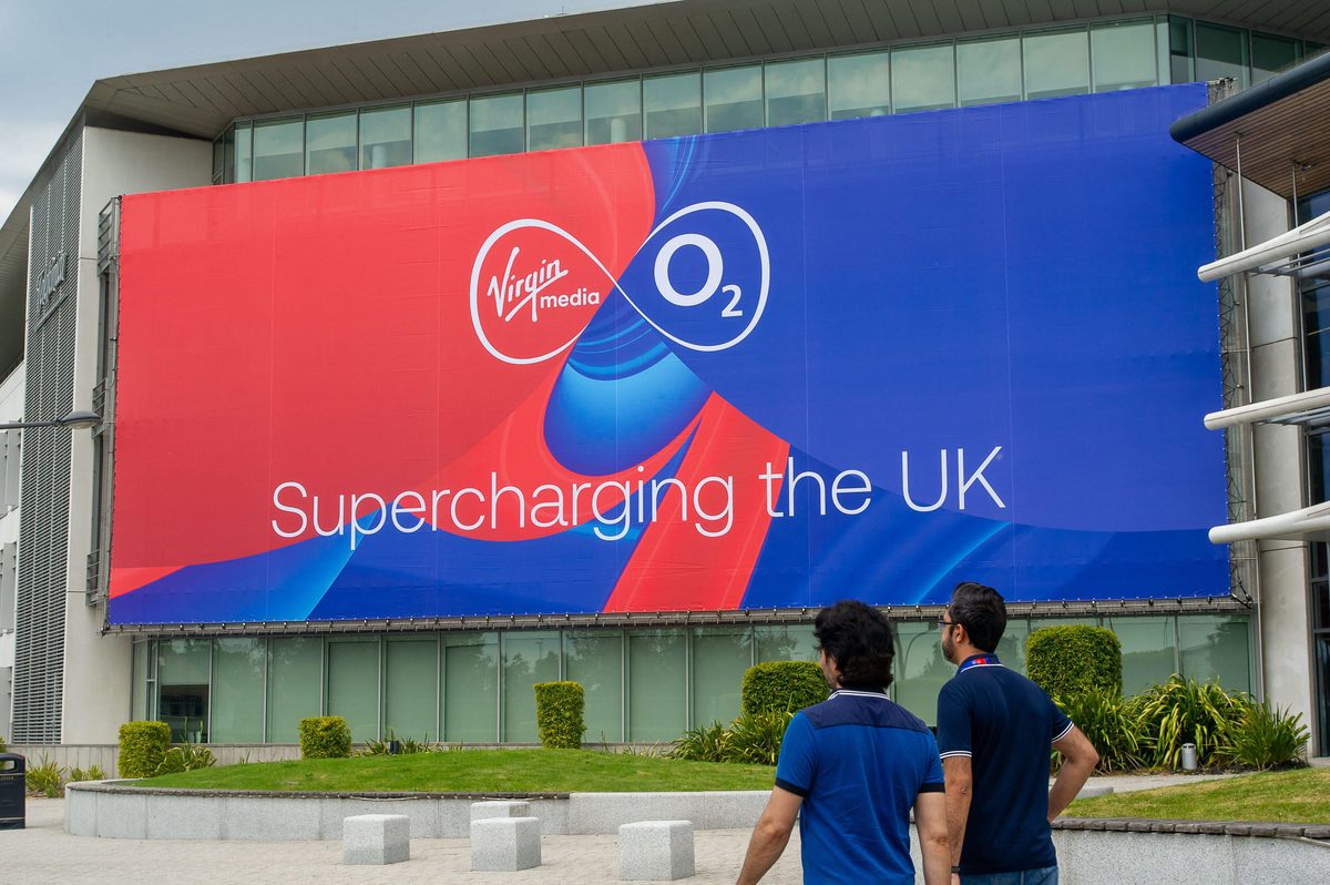 Telefónica y Liberty Global sopesan un ajuste de 700 millones de euros en Virgin Media O2