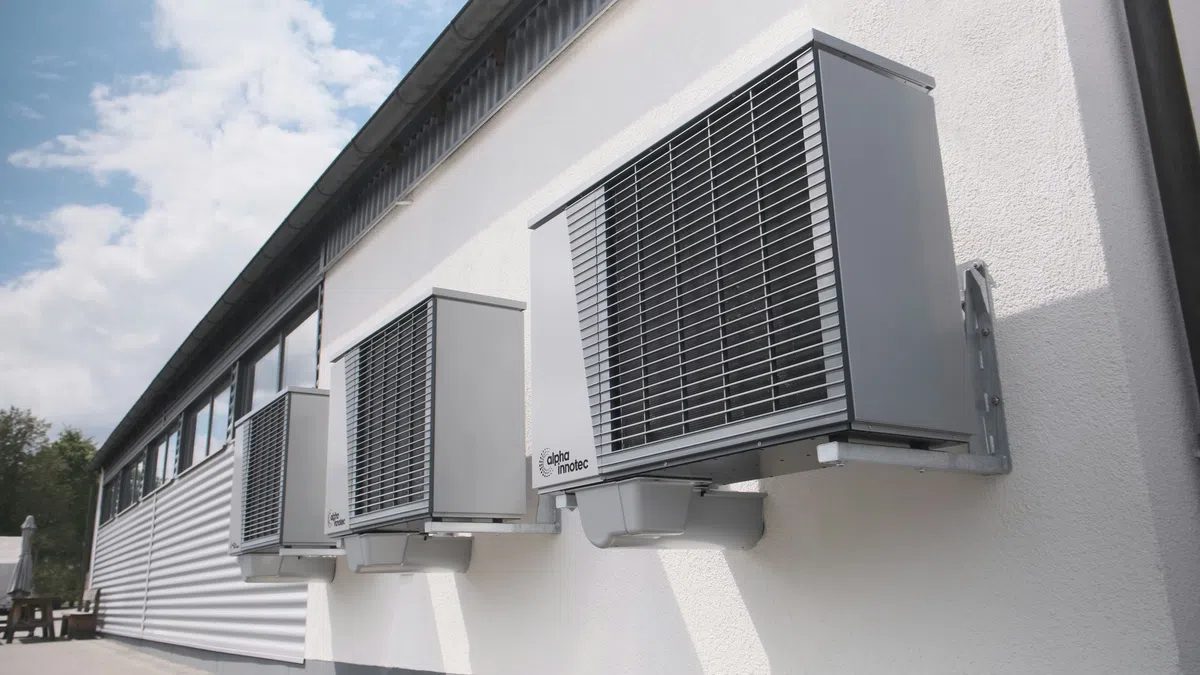 Wie bestuurt straks je warmtepomp: jij, je energieleverancier of de netbeheerder?