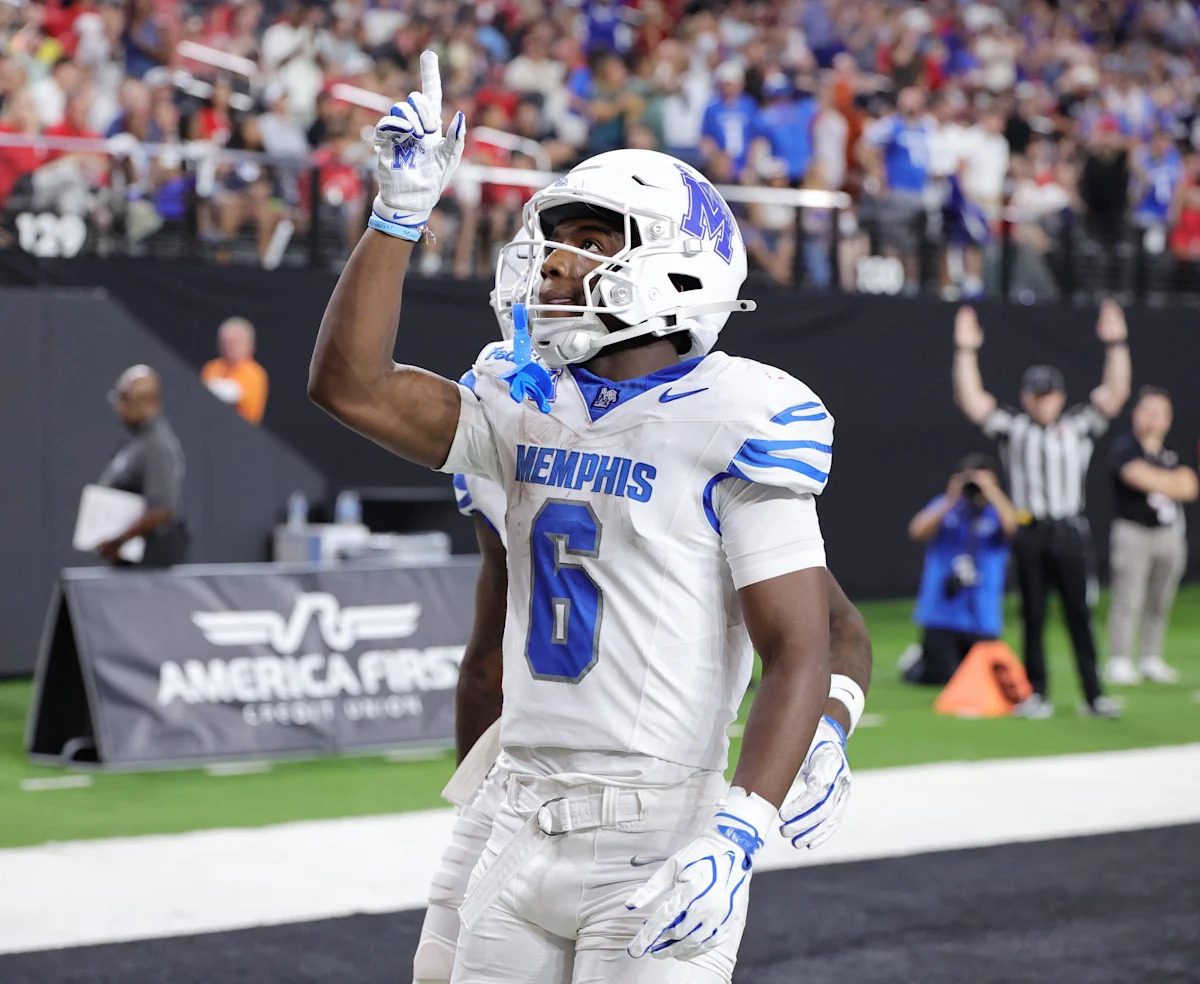 Jaylin Carter’s school record 4 TD lift Memphis over Arkansas State, 42-24