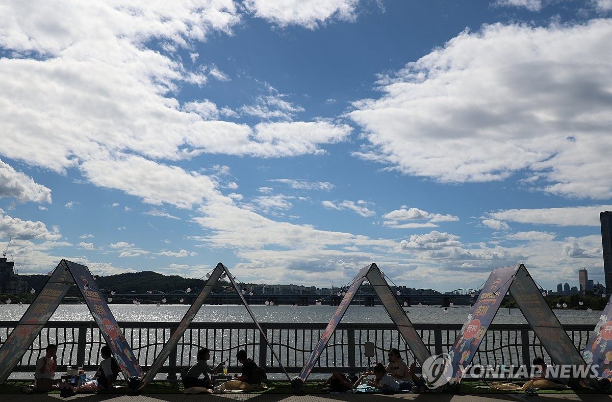 월요일 바람 불고 맑은 초가을 날씨…동해안·제주엔 가끔 비