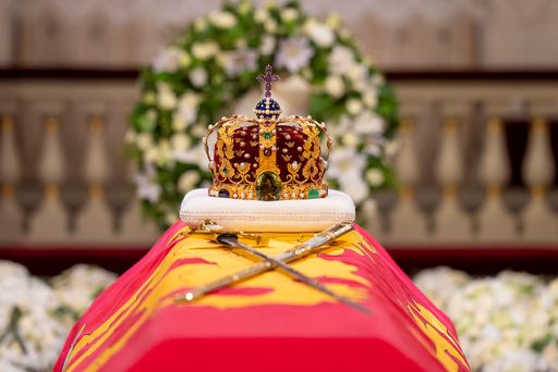 Kronregalienes betydning ved kongens bortgang