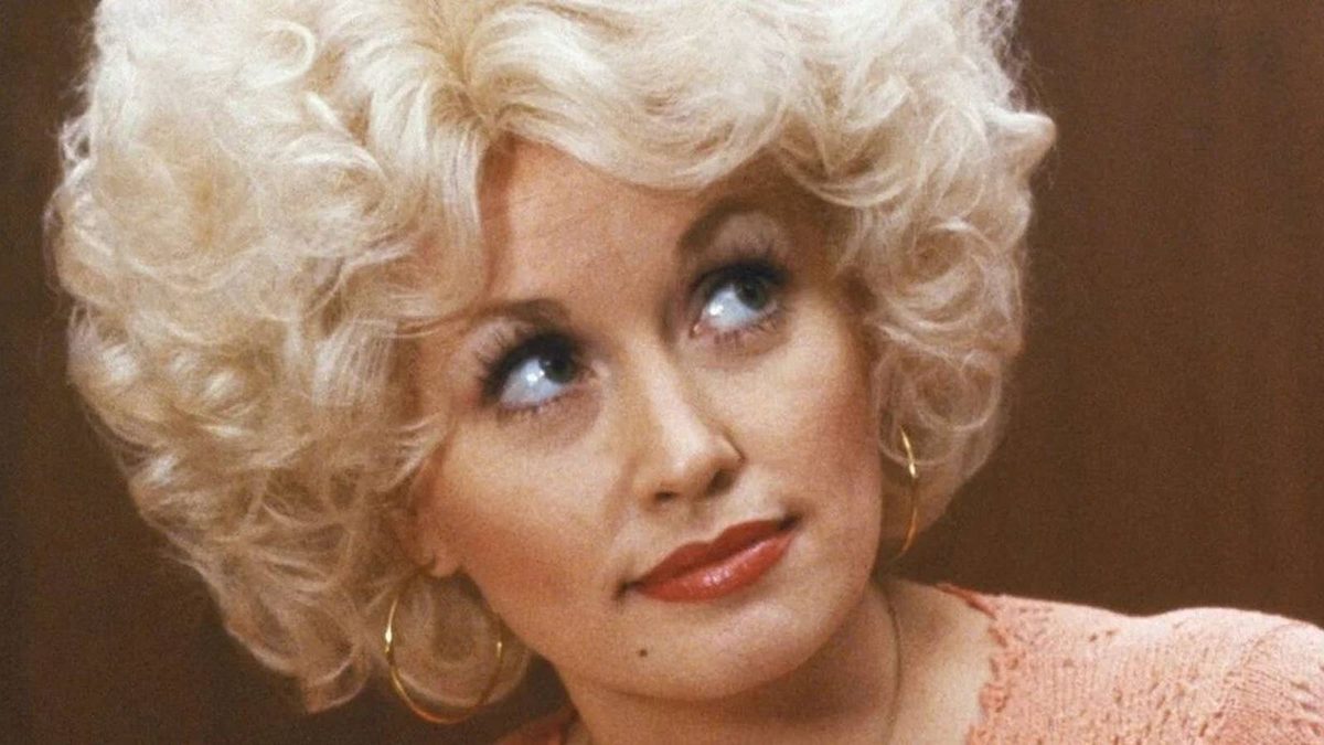 Dolly Parton Fans Officially Pay Their Respects on Disney+