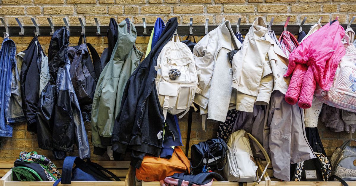 OCW steekt geld in terugdraaien bezuinigingen, onderzoek en leraren