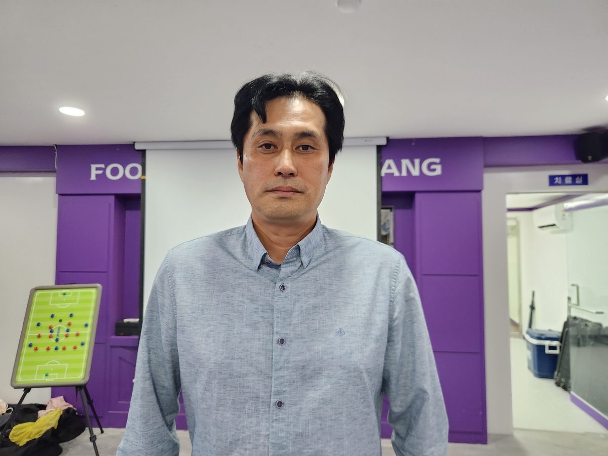 사퇴하려던 안양 유병훈 감독 제자리로…"결과에 책임 다하겠다"