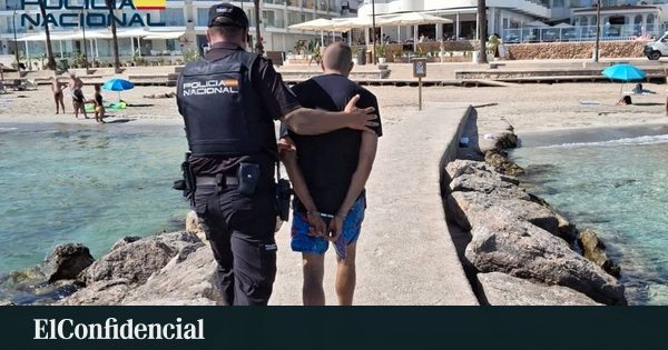 Detenido un ladrón tras lanzarse al mar desde un acantilado para tratar de huir en Ibiza