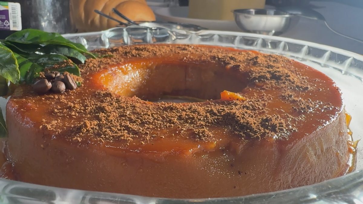 Do coador para a sobremesa: aprenda receita de pudim de café