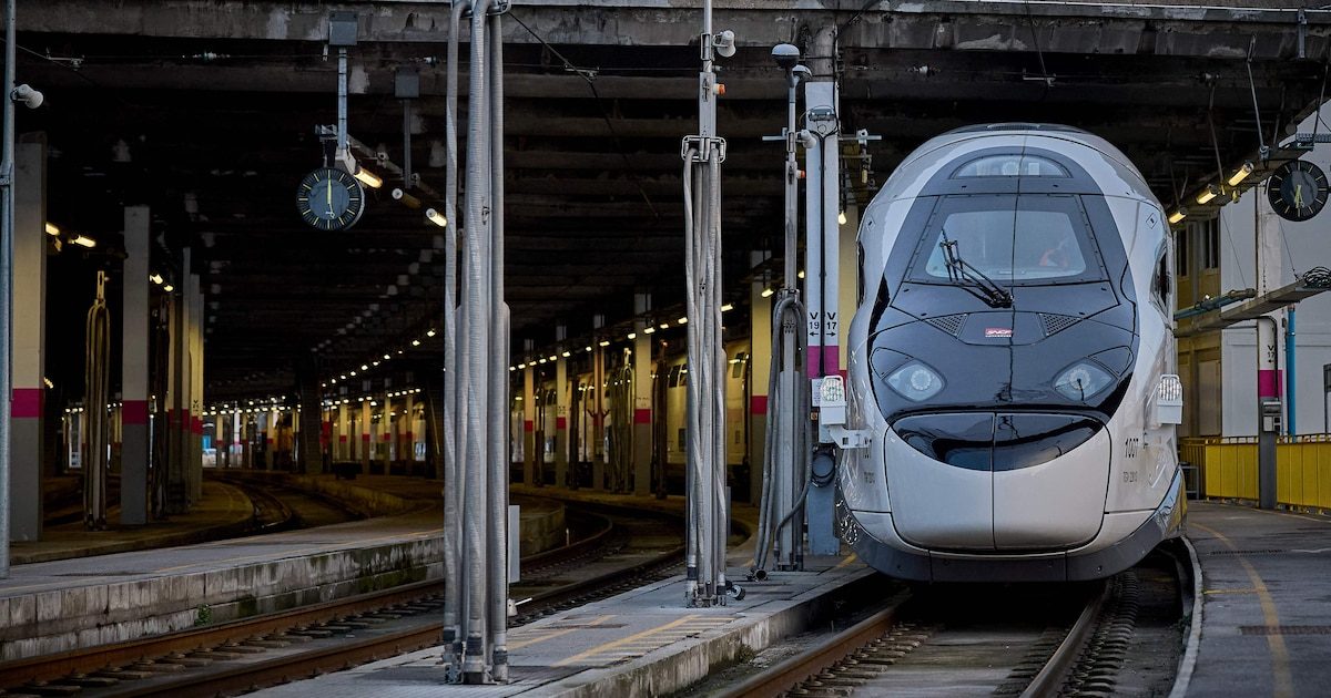 Un train d'environ 180 passagers déraille dans le nord-ouest de la France, une vingtaine de blessés
