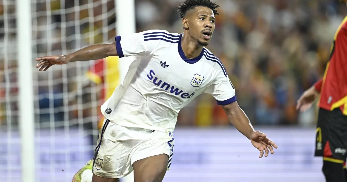 Anderlecht speelt met vuur in tweede helft, maar vierde goal van seizoen volstaat voor nipte zege in Mechelen
