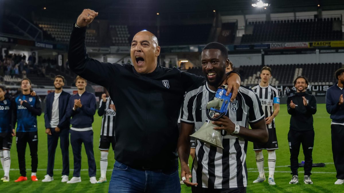 Heracles Almelo houdt perfecte score in Keuken Kampioen Divisie ondanks hardnekkige tegenstand van tweeling Jong AZ