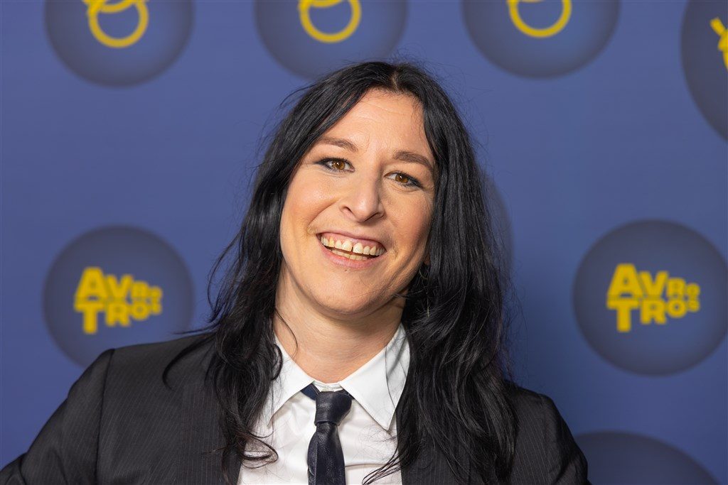 Raven van Dorst viert 42e verjaardag met nostalgische foto: 'Nog steeds een kleine alto'