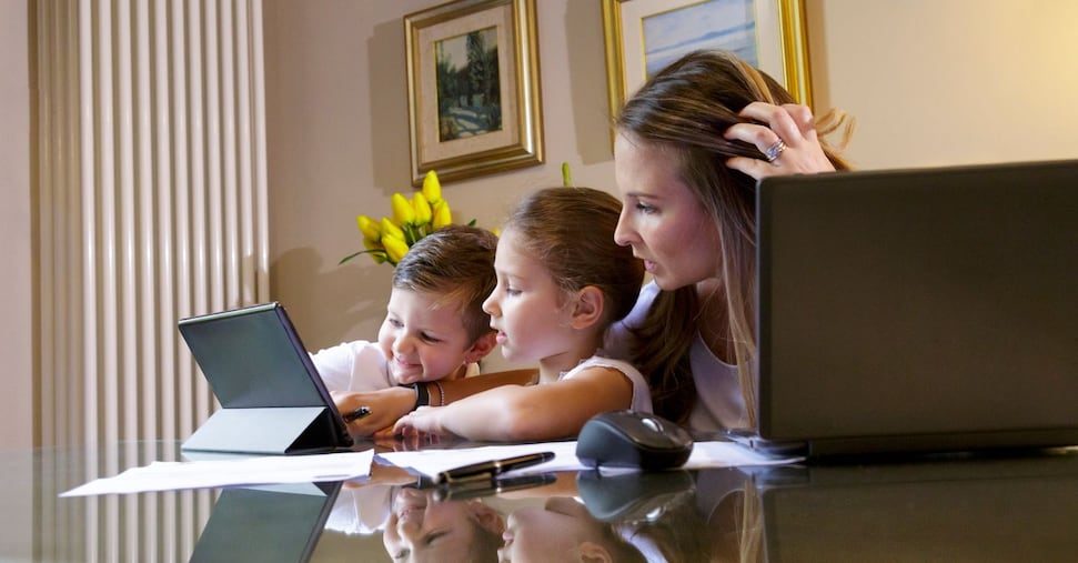 Conciliazione famiglia-lavoro, sgravio fino a 50mila euro per le imprese che hanno la certificazione: cosa sapere