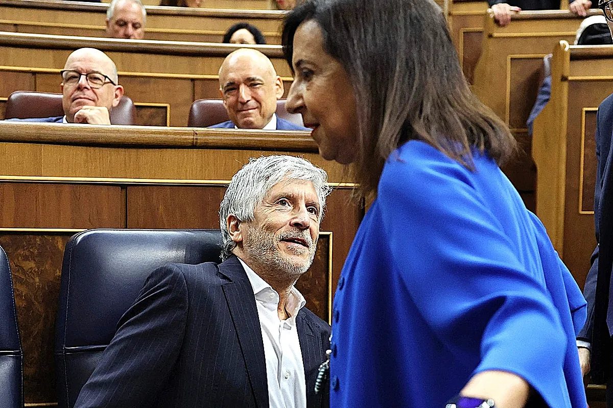 El CNI reaviva la guerra entre los 'intocables' de Sánchez: "A Robles no le molesta ir contra Marlaska"
